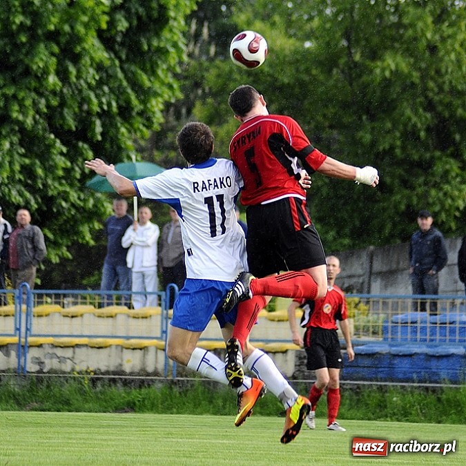 Zdjęcie w galerii na portalu naszraciborz.pl: Rafako z Syrynią na remis wiadomości z regionu