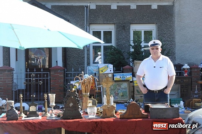 Zdjęcie w galerii na portalu naszraciborz.pl: Rekord frekwencji na jarmarku w Chałupkach wiadomości z regionu