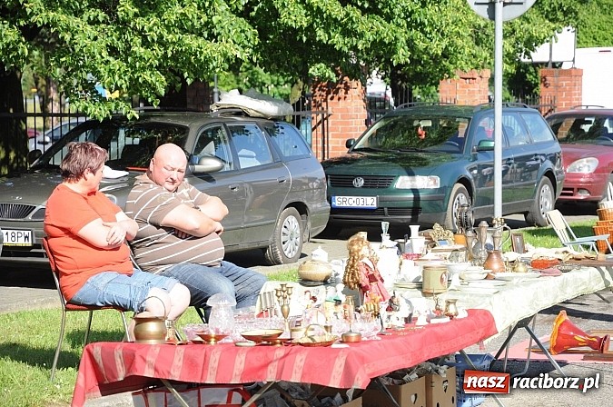 Zdjęcie w galerii na portalu naszraciborz.pl: Rekord frekwencji na jarmarku w Chałupkach wiadomości z regionu