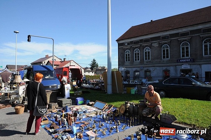 Zdjęcie w galerii na portalu naszraciborz.pl: Rekord frekwencji na jarmarku w Chałupkach wiadomości z regionu