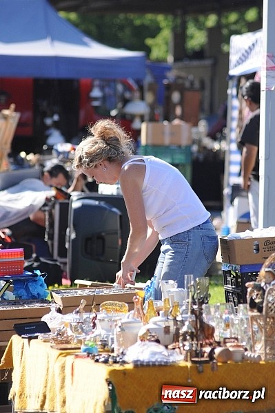 Zdjęcie w galerii na portalu naszraciborz.pl: Rekord frekwencji na jarmarku w Chałupkach wiadomości z regionu