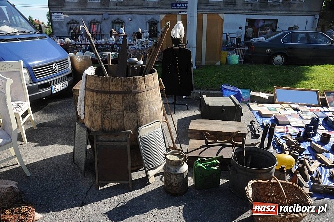 Zdjęcie w galerii na portalu naszraciborz.pl: Rekord frekwencji na jarmarku w Chałupkach wiadomości z regionu