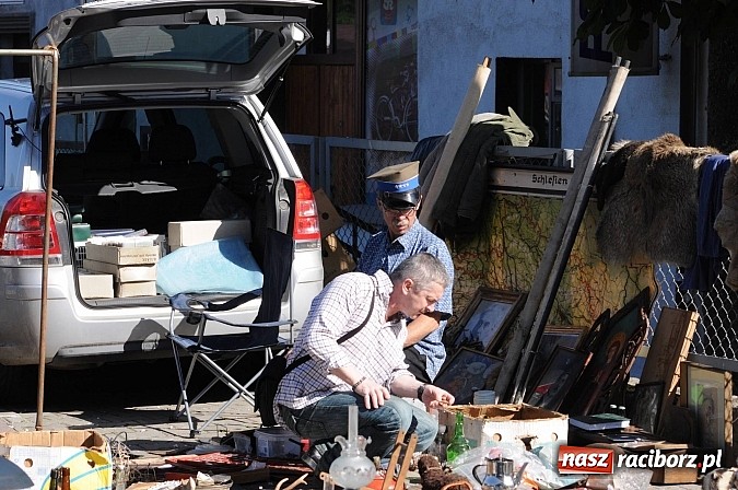 Zdjęcie w galerii na portalu naszraciborz.pl: Rekord frekwencji na jarmarku w Chałupkach wiadomości z regionu