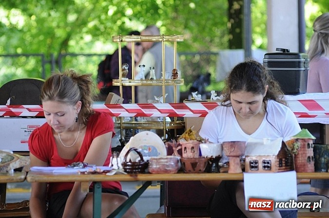 Zdjęcie w galerii na portalu naszraciborz.pl: Rekord frekwencji na jarmarku w Chałupkach wiadomości z regionu