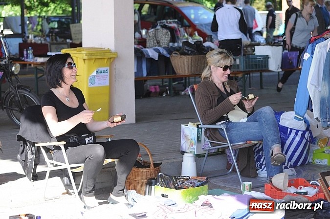 Zdjęcie w galerii na portalu naszraciborz.pl: Rekord frekwencji na jarmarku w Chałupkach wiadomości z regionu