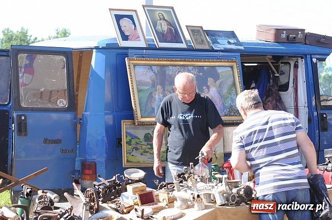 Zdjęcie w galerii na portalu naszraciborz.pl: Rekord frekwencji na jarmarku w Chałupkach wiadomości z regionu