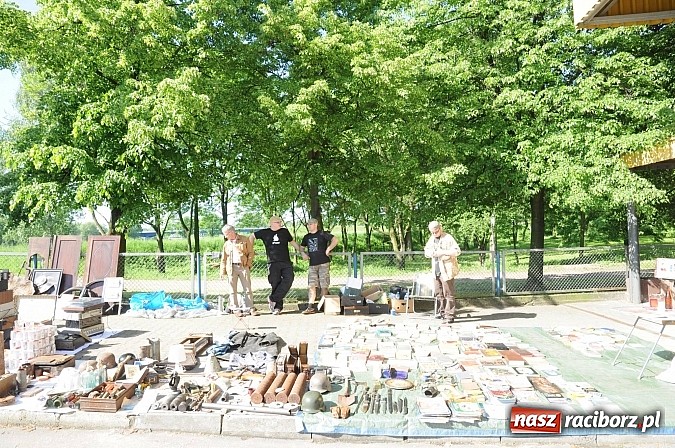 Zdjęcie w galerii na portalu naszraciborz.pl: Rekord frekwencji na jarmarku w Chałupkach wiadomości z regionu