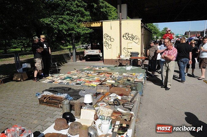 Zdjęcie w galerii na portalu naszraciborz.pl: Rekord frekwencji na jarmarku w Chałupkach wiadomości z regionu