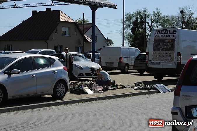 Zdjęcie w galerii na portalu naszraciborz.pl: Rekord frekwencji na jarmarku w Chałupkach wiadomości z regionu