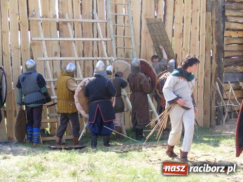 Zdjęcie w galerii na portalu naszraciborz.pl: Nie pozwolili zdobyć grodu wiadomości z regionu