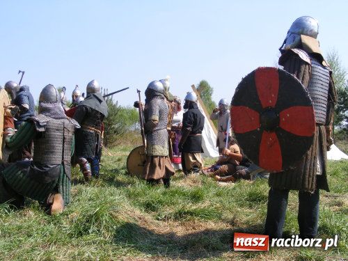 Zdjęcie w galerii na portalu naszraciborz.pl: Nie pozwolili zdobyć grodu wiadomości z regionu