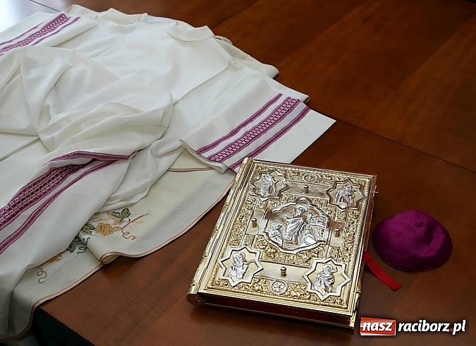 Zdjęcie w galerii na portalu naszraciborz.pl: Święcenia prezbiteratu w katedrze opolskiej wiadomości z regionu