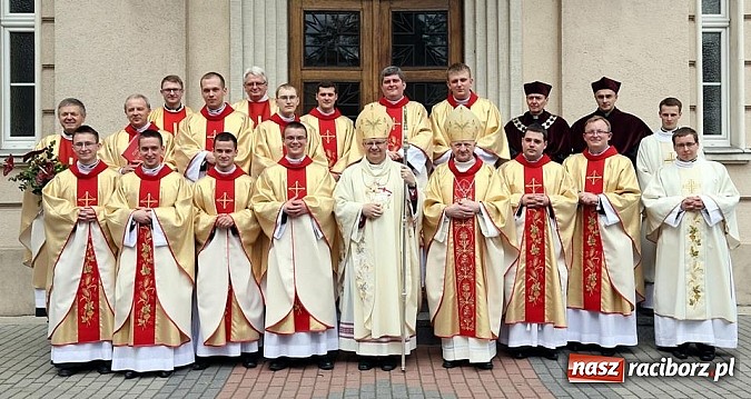 Zdjęcie w galerii na portalu naszraciborz.pl: Święcenia prezbiteratu w katedrze opolskiej wiadomości z regionu