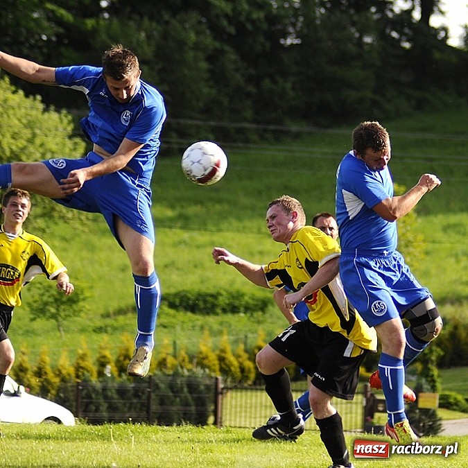 Zdjęcie w galerii na portalu naszraciborz.pl: Wygrana Markowic, hat-trick Tappera wiadomości z regionu