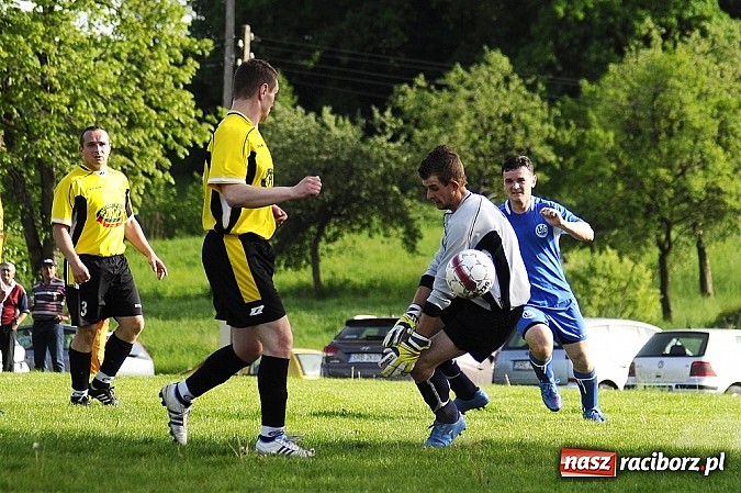 Zdjęcie w galerii na portalu naszraciborz.pl: Wygrana Markowic, hat-trick Tappera wiadomości z regionu