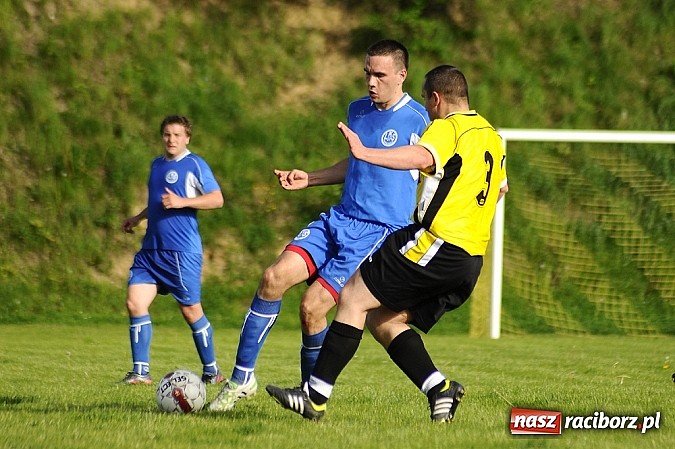 Zdjęcie w galerii na portalu naszraciborz.pl: Wygrana Markowic, hat-trick Tappera wiadomości z regionu
