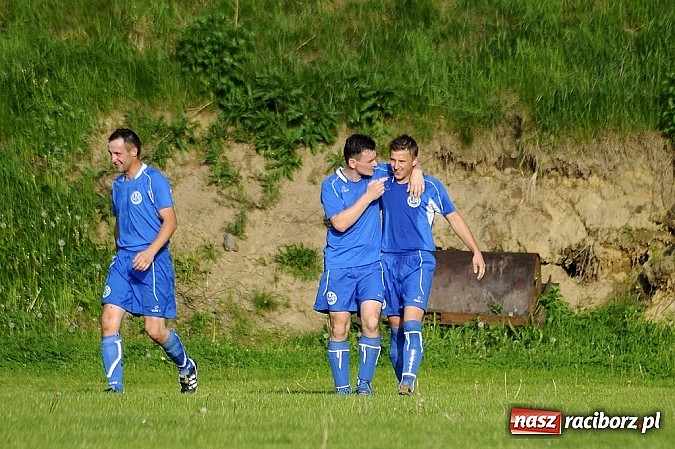 Zdjęcie w galerii na portalu naszraciborz.pl: Wygrana Markowic, hat-trick Tappera wiadomości z regionu