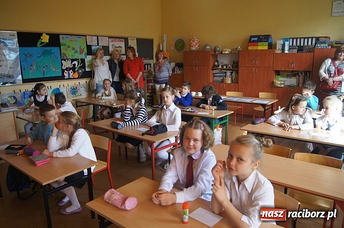 Zdjęcie w galerii na portalu naszraciborz.pl: Międzyszkolny Konkurs Lektur w SP4 wiadomości z regionu