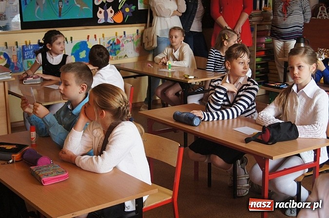 Zdjęcie w galerii na portalu naszraciborz.pl: Międzyszkolny Konkurs Lektur w SP4 wiadomości z regionu