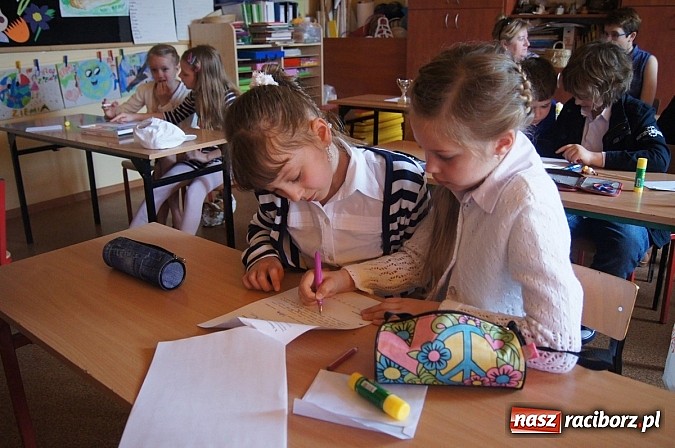 Zdjęcie w galerii na portalu naszraciborz.pl: Międzyszkolny Konkurs Lektur w SP4 wiadomości z regionu