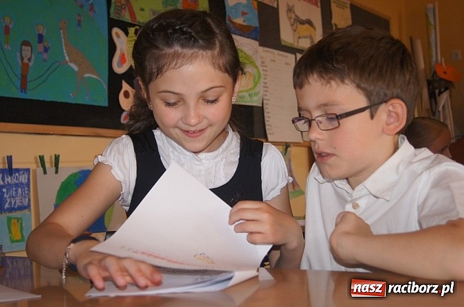 Zdjęcie w galerii na portalu naszraciborz.pl: Międzyszkolny Konkurs Lektur w SP4 wiadomości z regionu