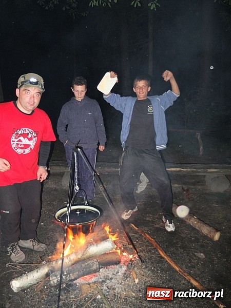 Zdjęcie w galerii na portalu naszraciborz.pl: Kuźniańska młodzież szukała skarbów za pomocą odbiornika GPS wiadomości z regionu