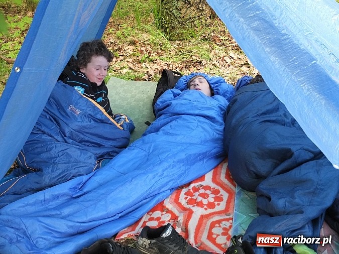 Zdjęcie w galerii na portalu naszraciborz.pl: Kuźniańska młodzież szukała skarbów za pomocą odbiornika GPS wiadomości z regionu