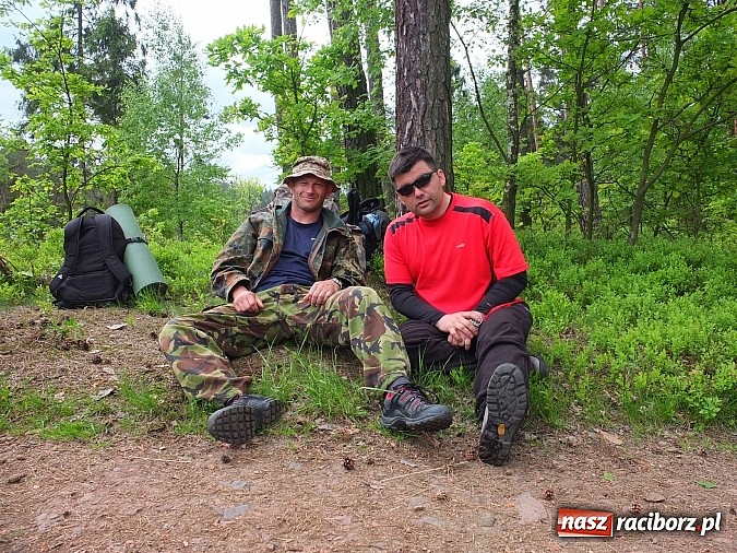 Zdjęcie w galerii na portalu naszraciborz.pl: Kuźniańska młodzież szukała skarbów za pomocą odbiornika GPS wiadomości z regionu