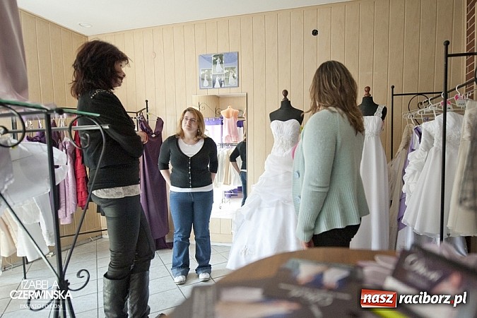 Zdjęcie w galerii na portalu naszraciborz.pl: Modowa rewolucja uczestniczek Metamorfozy wiadomości z regionu