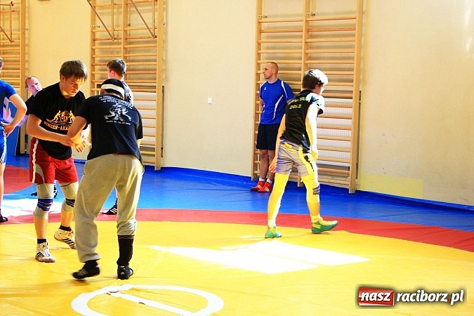 Zdjęcie w galerii na portalu naszraciborz.pl: Zapaśnicy z Niemiec trenują w Raciborzu wiadomości z regionu