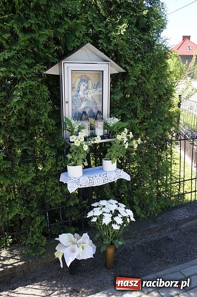 Zdjęcie w galerii na portalu naszraciborz.pl: Procesja ku czci św. Urbana w Rudzie Kozielskiej wiadomości z regionu