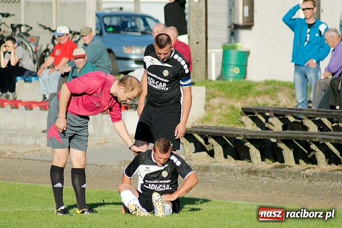 Zdjęcie w galerii na portalu naszraciborz.pl: A klasowy dreszczowiec. Dobra passa Tworkowa trwa wiadomości z regionu