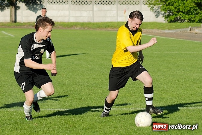 Zdjęcie w galerii na portalu naszraciborz.pl: A klasowy dreszczowiec. Dobra passa Tworkowa trwa wiadomości z regionu