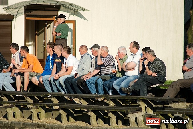 Zdjęcie w galerii na portalu naszraciborz.pl: A klasowy dreszczowiec. Dobra passa Tworkowa trwa wiadomości z regionu