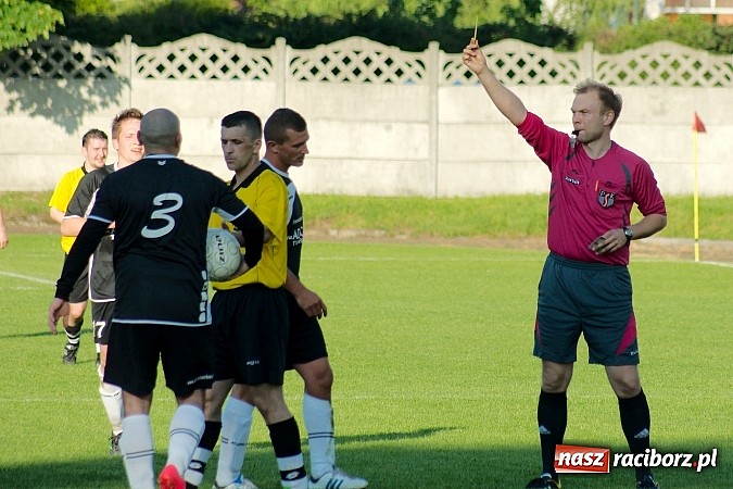 Zdjęcie w galerii na portalu naszraciborz.pl: A klasowy dreszczowiec. Dobra passa Tworkowa trwa wiadomości z regionu