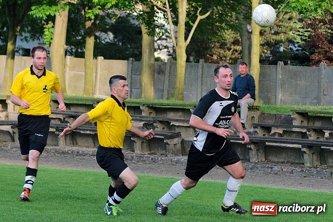 Zdjęcie w galerii na portalu naszraciborz.pl: A klasowy dreszczowiec. Dobra passa Tworkowa trwa wiadomości z regionu