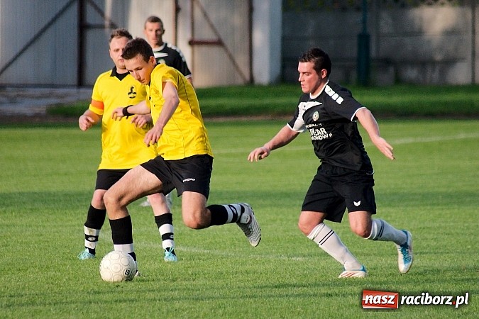 Zdjęcie w galerii na portalu naszraciborz.pl: A klasowy dreszczowiec. Dobra passa Tworkowa trwa wiadomości z regionu