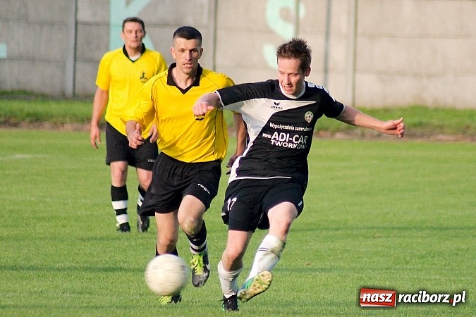 Zdjęcie w galerii na portalu naszraciborz.pl: A klasowy dreszczowiec. Dobra passa Tworkowa trwa wiadomości z regionu