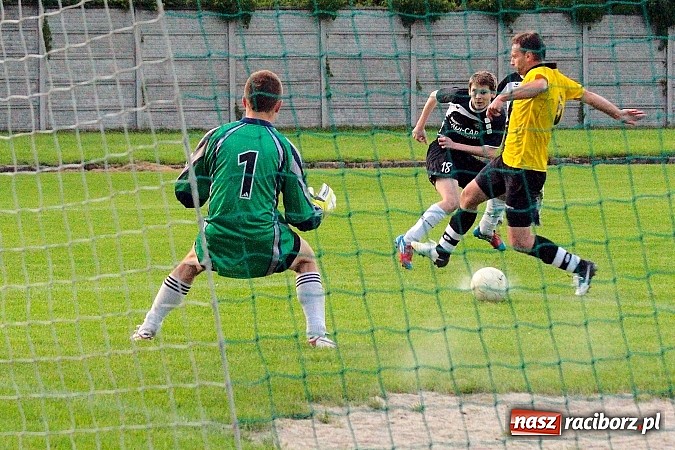 Zdjęcie w galerii na portalu naszraciborz.pl: A klasowy dreszczowiec. Dobra passa Tworkowa trwa wiadomości z regionu