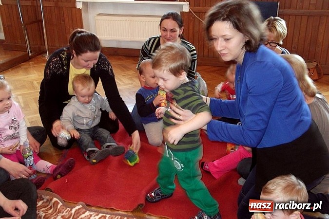 Zdjęcie w galerii na portalu naszraciborz.pl: Fiku-miku uczciło Dzień Mamy wiadomości z regionu