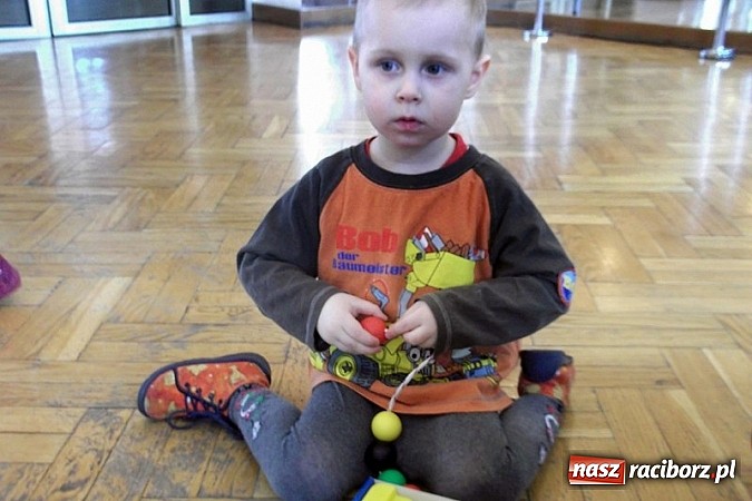 Zdjęcie w galerii na portalu naszraciborz.pl: Fiku-miku uczciło Dzień Mamy wiadomości z regionu