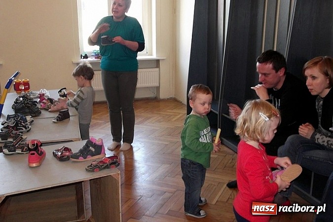 Zdjęcie w galerii na portalu naszraciborz.pl: Fiku-miku uczciło Dzień Mamy wiadomości z regionu