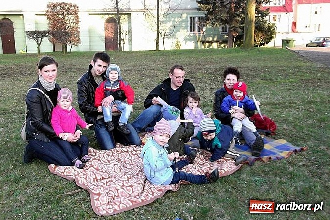 Zdjęcie w galerii na portalu naszraciborz.pl: Fiku-miku uczciło Dzień Mamy wiadomości z regionu