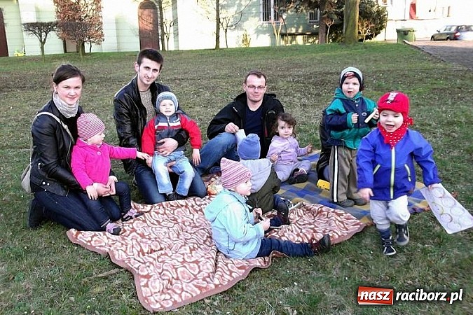 Zdjęcie w galerii na portalu naszraciborz.pl: Fiku-miku uczciło Dzień Mamy wiadomości z regionu