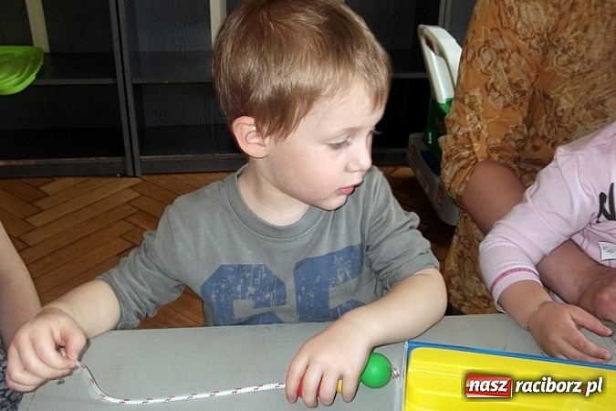 Zdjęcie w galerii na portalu naszraciborz.pl: Fiku-miku uczciło Dzień Mamy wiadomości z regionu