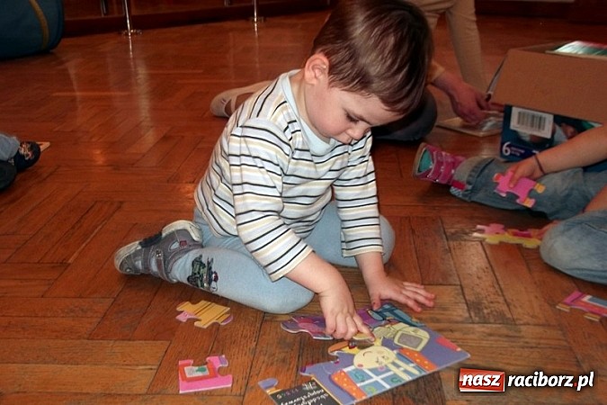 Zdjęcie w galerii na portalu naszraciborz.pl: Fiku-miku uczciło Dzień Mamy wiadomości z regionu