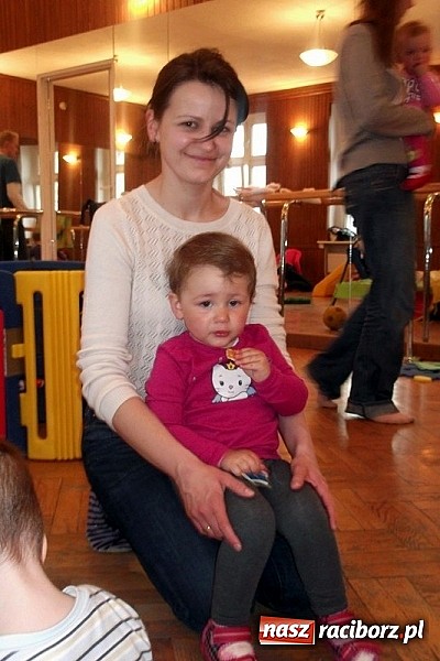 Zdjęcie w galerii na portalu naszraciborz.pl: Fiku-miku uczciło Dzień Mamy wiadomości z regionu