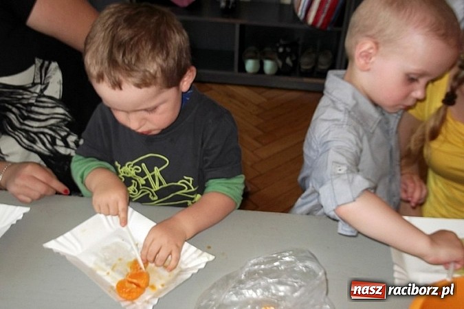 Zdjęcie w galerii na portalu naszraciborz.pl: Fiku-miku uczciło Dzień Mamy wiadomości z regionu