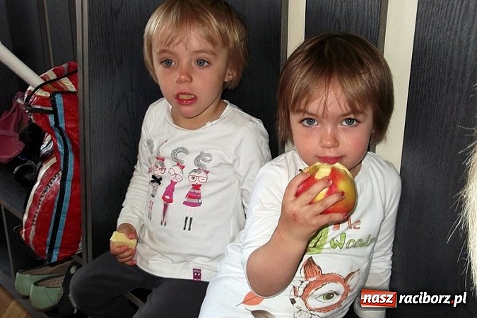 Zdjęcie w galerii na portalu naszraciborz.pl: Fiku-miku uczciło Dzień Mamy wiadomości z regionu