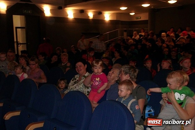 Zdjęcie w galerii na portalu naszraciborz.pl: Fiku-miku uczciło Dzień Mamy wiadomości z regionu